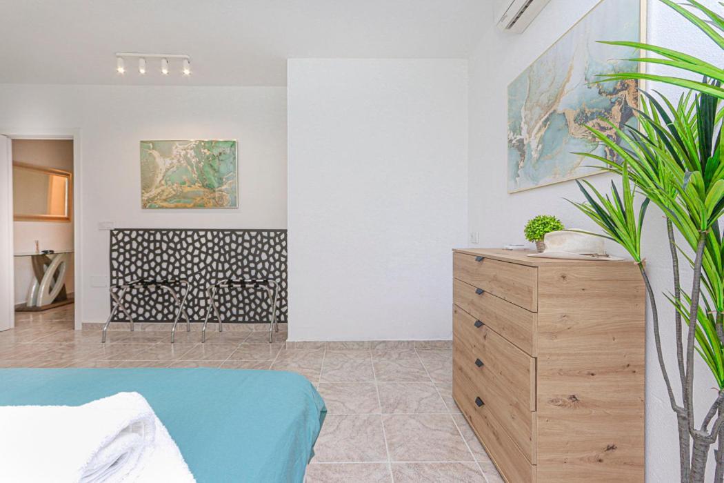 Presidential Suite Villamartin Plaza Av Brisas 67 لقنت المظهر الخارجي الصورة